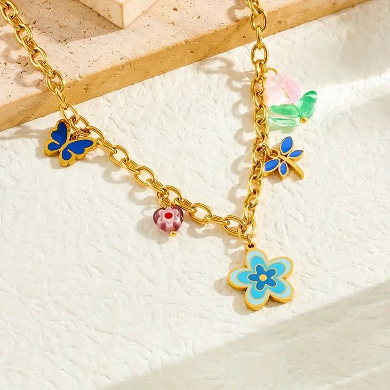 Nature’s Bloom: Multi-Element Necklace with Green Leaves and Pink Accents