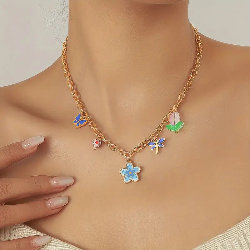Nature’s Bloom: Multi-Element Necklace with Green Leaves and Pink Accents